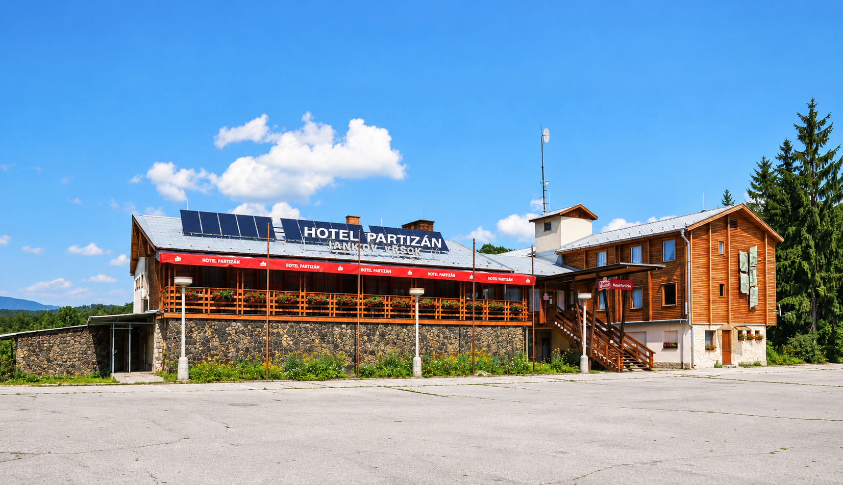Hotel Partizán a prírodné prostredie Jankovho vŕšku